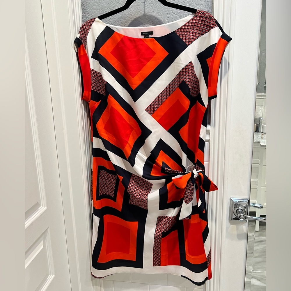 Ann Taylor Retro Geometric print silk shift dress